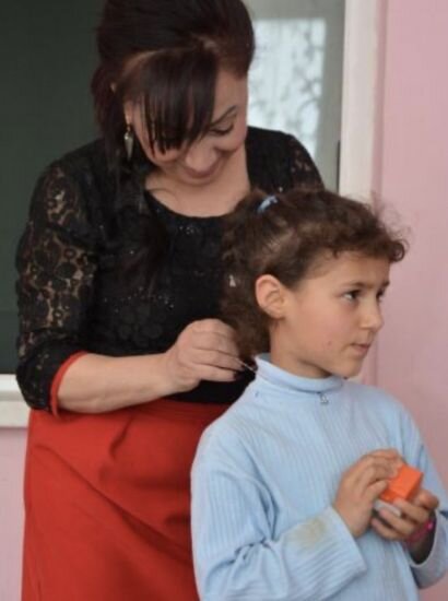 Həkim səhlənkarlığının qurbanı olan tanınmış şəxs son mənzilə yola salındı.. - FOTO/VİDEO