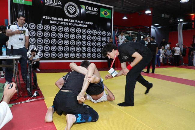 Silahlı Qüvvələr gününə həsr olunmuş Braziliya Ciu-Citsu üzrə Açıq Bakı turniri keçirildi.