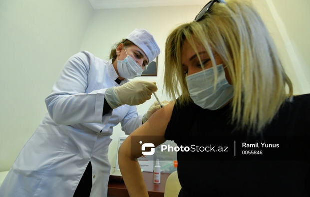 Kimlər koronovirusa qarşı təkrar peyvənd olunmalıdırlar?