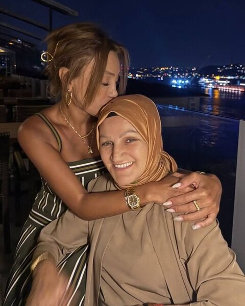 Bu da Röyanın anası - FOTOLAR