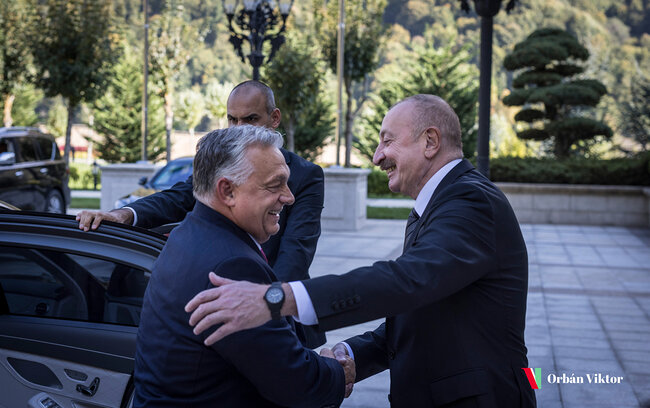 "Dost görmək həmişə xoşdur"