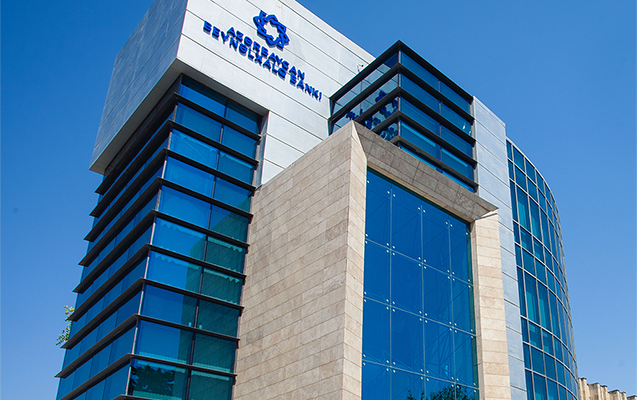 Beynəlxalq Bankın kartında müştərilərin pulları belə çəkilir