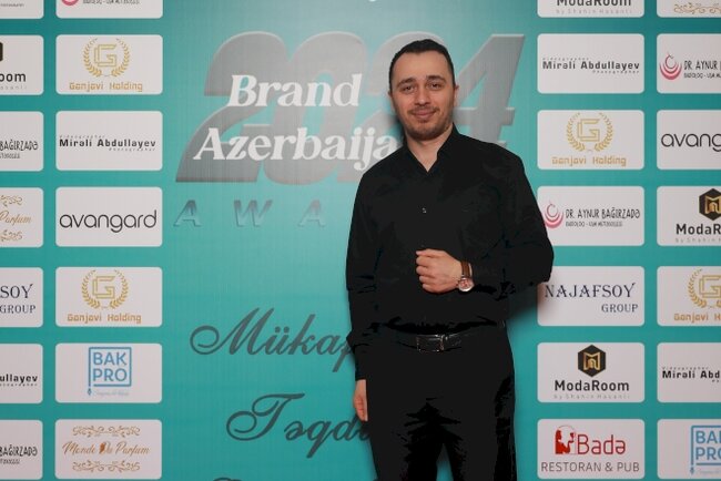 Tanınmış Teleaparıcı Zaur Mükafata Layiq Görüldü - FOTO/VİDEO