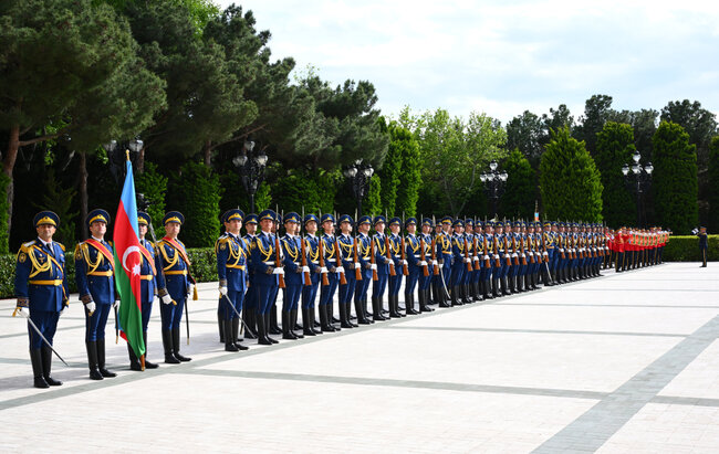 Rəsmi qarşılama mərasimindən - Fotolar