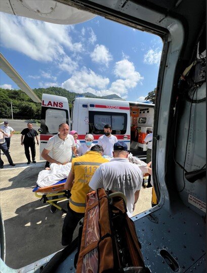 Qəbələdən Bakıya helikopterlə təxliyə olundu - Fotolar