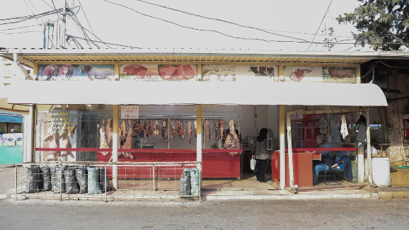 "3 mkr." bazarında ət və toyuqlar bu vəziyyətdə satılır - Video