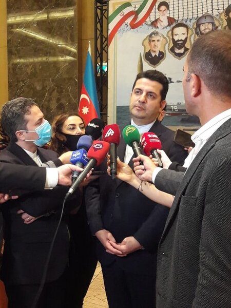 İranın Müqəddəs Müdafiə Həftəsi Bakıda qeyd olundu - FOTOLAR