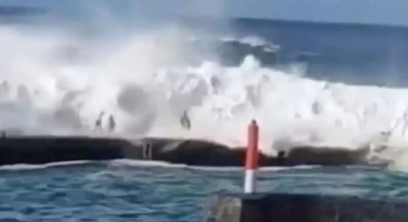 Nəhəng dalğalar 3 turistin ölümünə səbəb oldu