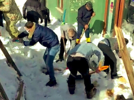 Hotelin damı çökdü: Turistlər dağıntılar altında qaldı