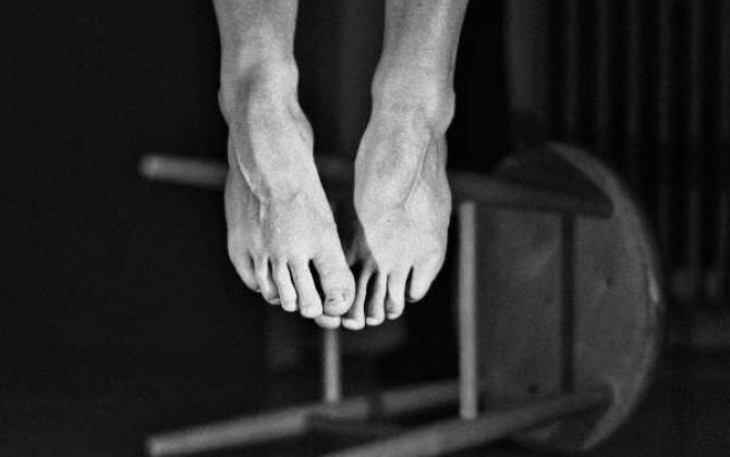 17 yaşlı qız heyvan damında asılı vəziyyətdə tapıldı