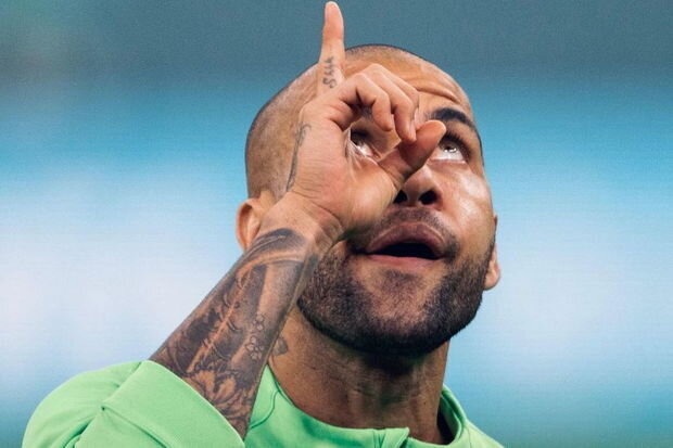 Dani Alveş həbsdən girov müqabilində buraxıldıqdan sonra ilk paylaşımını edib: "Doğru deyil"