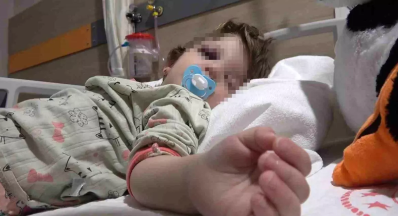 Qonşular azyaşlının ağlamaq səsinə görə evlərinə hücum edib uşağın başını yardılar - VİDEO