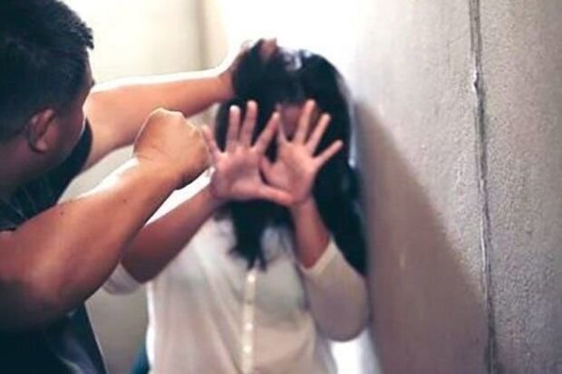 Yemək bişirməyən arvadını döyən kişi cəzasız qaldı