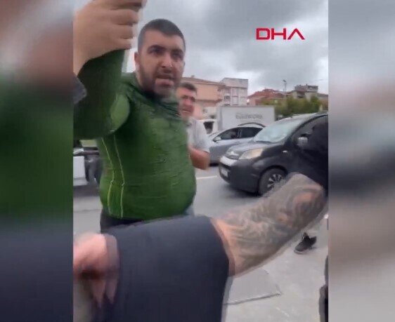 Qadın sürücüyə hücum edən şəxsə cərimələndi - VİDEO