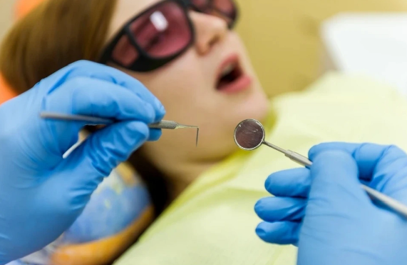 Daimi stresin dişlərə zərərli təsirləri açıqlanıb