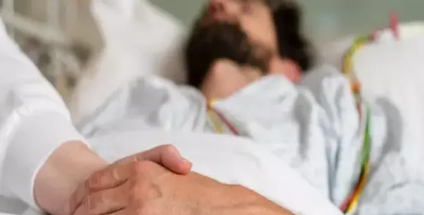 13 dəqiqədə 17 dəfə öldü: o, dünyada kiminlə görüşdüyünü AÇIQLADI