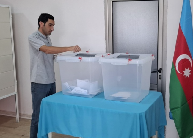 Şuşada seçicilər səsvermədə fəal iştirak edirlər