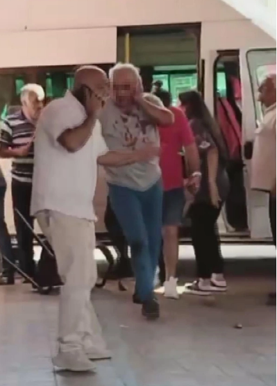 Bunu da GÖRDÜK: Sərnişin sürücünün qulağını dişləyərək QOPARDI - FOTO