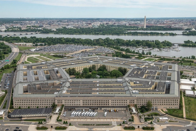 KİV: ABŞ hakimiyyəti Müharibə Nazirliyini geri qaytarmaq niyyətindədir