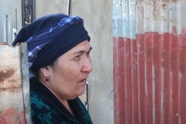 Analığı tərəfindən döyülən yeddi yaşlı qızın nənəsi danışdı - VİDEO