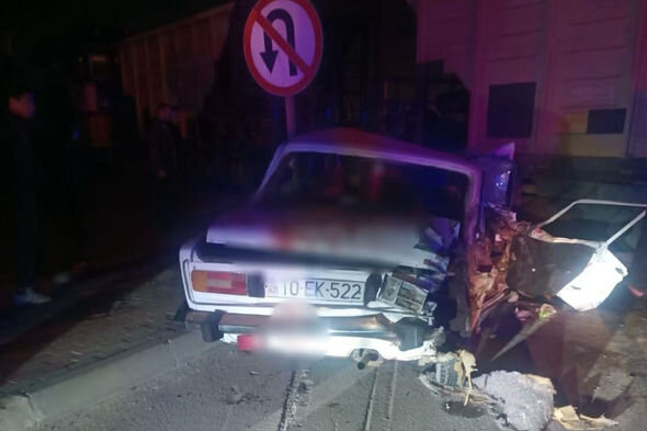 Dəmiryol keçidlərində sürücü diqqətsizliyi dörd nəfərin xəsarət almasına səbəb olub - FOTO