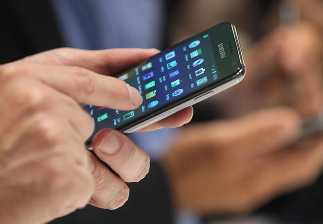 Azərbaycanda SMS-lərin sayı son 5 ildə 4 dəfəyə yaxın azalıb
