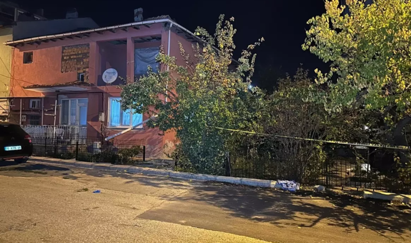 Ailə mübahisəsi faciə ilə nəticələndi: oğul atasını və nənəsini bıçaqladı