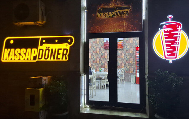 Naxçıvanda 7 nəfərin zəhərləndiyi dönərxana bağlandı - Fotolar-Yenilənib