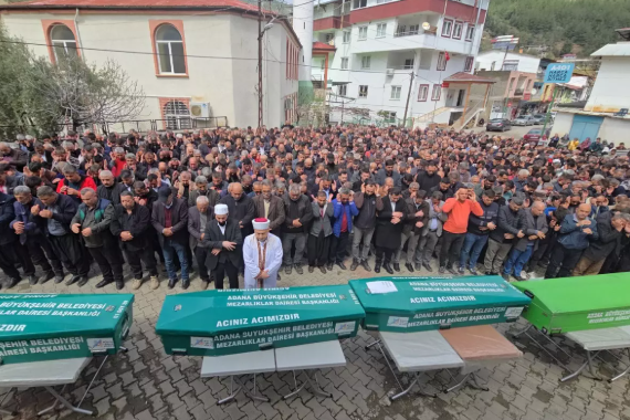 Bir ailənin beş üzvü yol qəzasında həyatını itirib