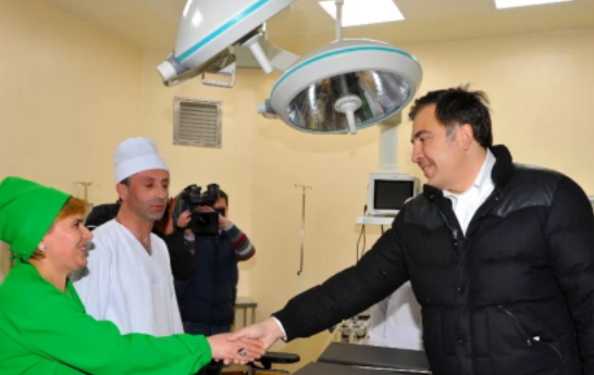 Saakaşvili xəstəxanaya yerləşdirildi