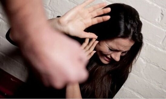 Xaçmazda 22 yaşlı qız döyülüb