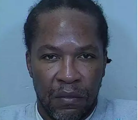 Həbsxanada dəhşət: Duşda qadın məhbusa hücum etdi -FOTO