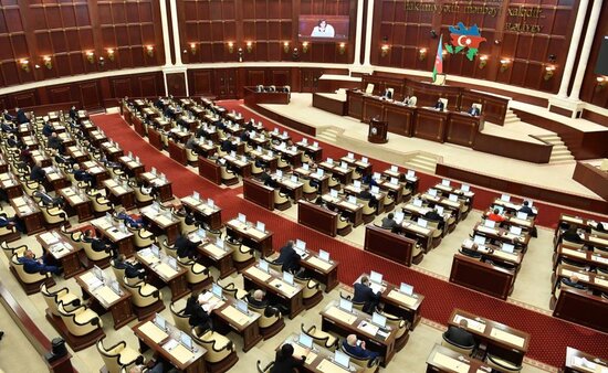Azərbaycanda 12 deputatın evi yoxdur - VİDEO