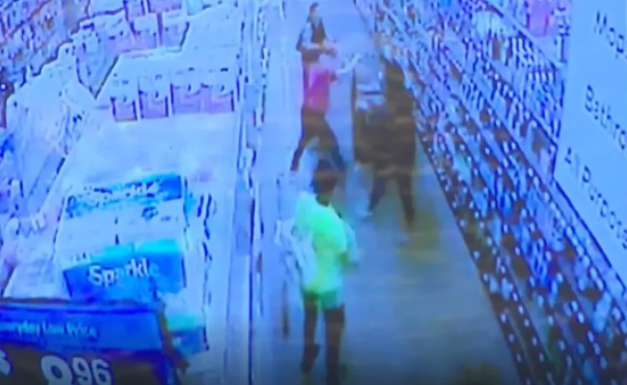 77 yaşlı kişi supermarketdə döyülərək öldürülüb