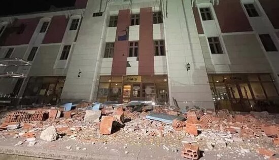 Türkiyədə güclü zəlzələ, 46 yaralı - Yenilənib