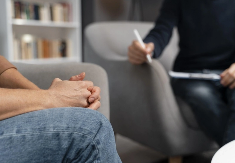 7500 manatlıq seanslar: Son vaxtlar tələbi artan psixoloq seanslarının qiymətləri niyə əlçatmazdır?