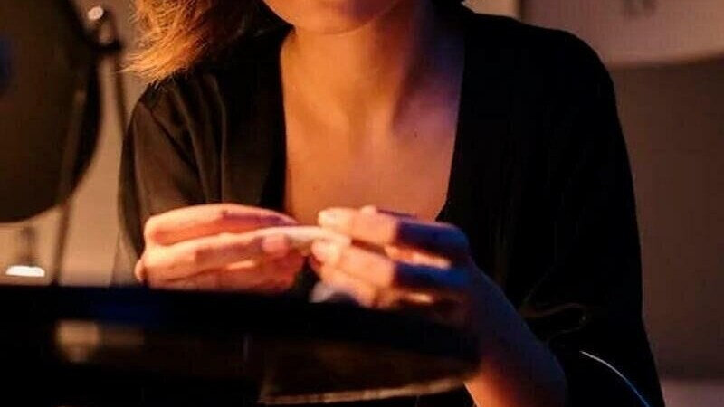 Azərbaycanlı müğənni həyat yoldaşını XƏYANƏT edərkən tutub: CÜTLÜK BOŞANDI