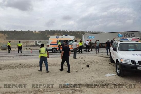Bakı-Quba yolunda TIR-ın iştirakı ilə qəza: İki nəfər öldü - YENİLƏNİB + FOTO