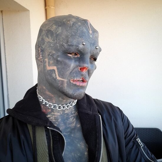 "Yadplanetli" insanlardan şikayət etdi: "Məni işə götürmürlər"