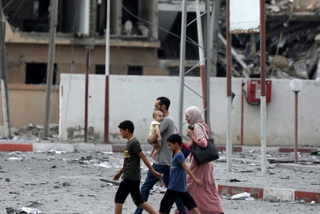 İsrail ordusu 250 min insanın Qəzzanı tərk etdiyini açıqlayıb