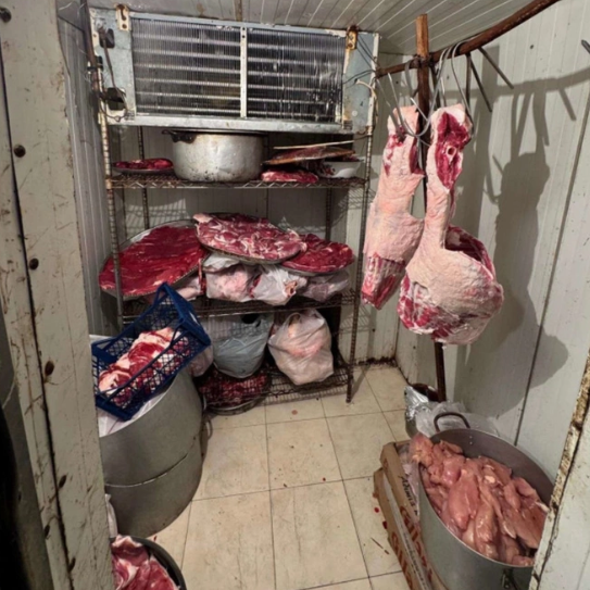 Bakıda məşhur şadlıq evində nöqsanlar aşkarlandı: Müştərilərə camış əti verilirmiş