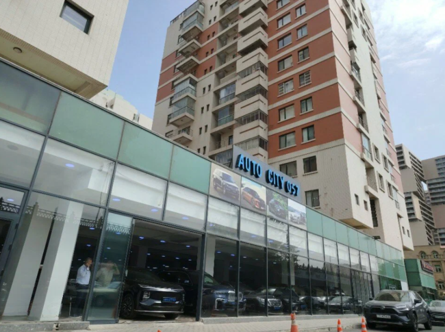 "Auto City 057" salonu səkini zəbt edib-Sakinlər şikayətçidir-Video