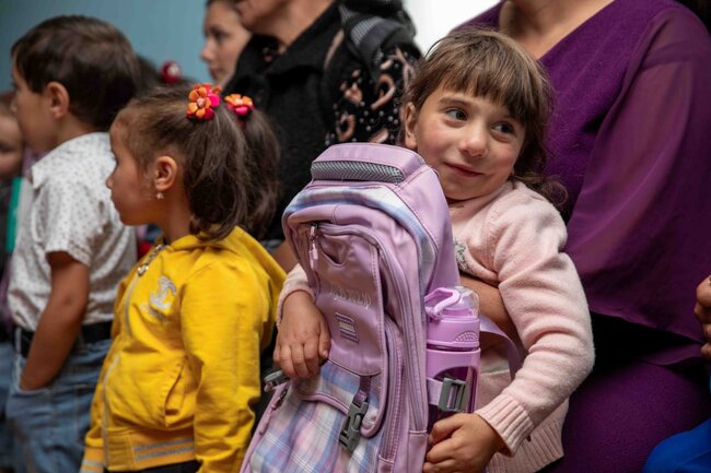 "Daşlı bulaq" kənd məktəblilərini sevindirdi