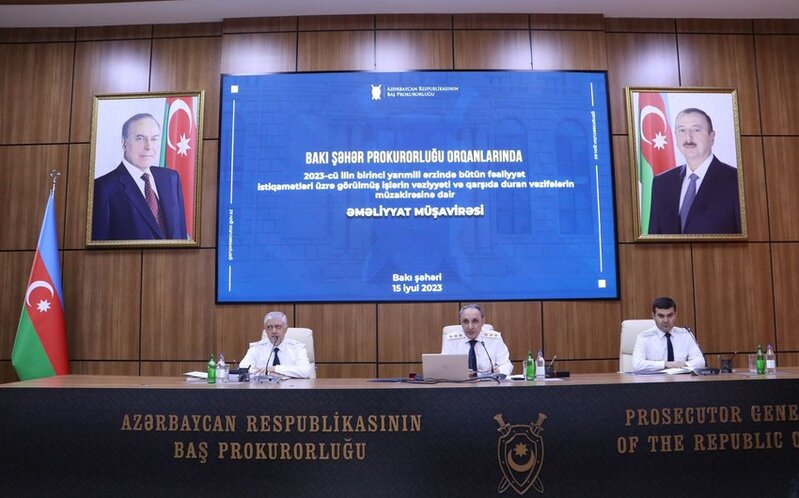 Bakı şəhər prokurorluğunda I yarımilə həsr olunan əməliyyat müşavirəsi keçirilib