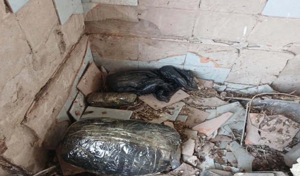 Salyanda köhnə tikilinin içərisində gizlədilmiş narkotik aşkarlandı