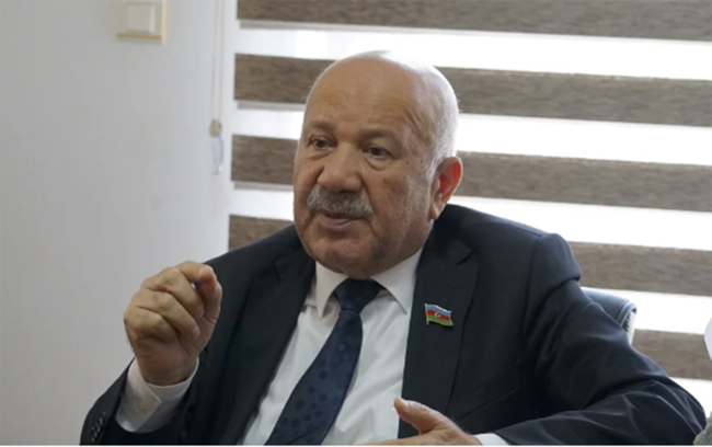 "Əsl şikayəti olan gedib sözünü nazirə deyə bilmir"