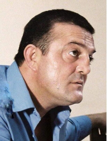 Azərbaycanda tanınmış aktyor evində ÖLÜ TAPILDI - FOTO