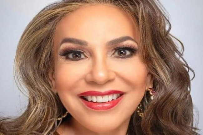 Tarixdə İLK: 71 yaşlı qadın gözəllik yarışmasına qatıldı