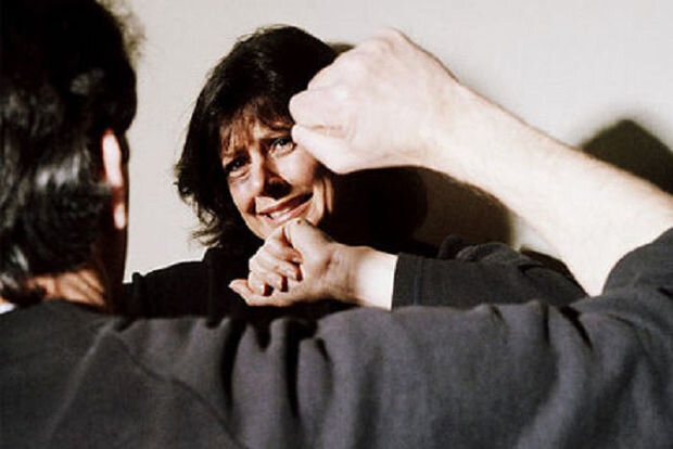 Özünü "avtoritet" bilən insanların dəstək verdiyi KİŞİLƏR: Boşandıqları qadınları niyə öldürürlər? - AÇIQLAMA