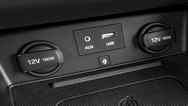 Avtomobildəki elektrik portları - Hansı əşyaları qoşmaq olmaz?